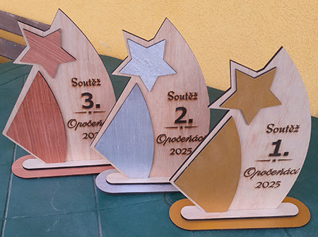 Sada dřevěných trofejí z překližky – různé velikosti a motivy na míru